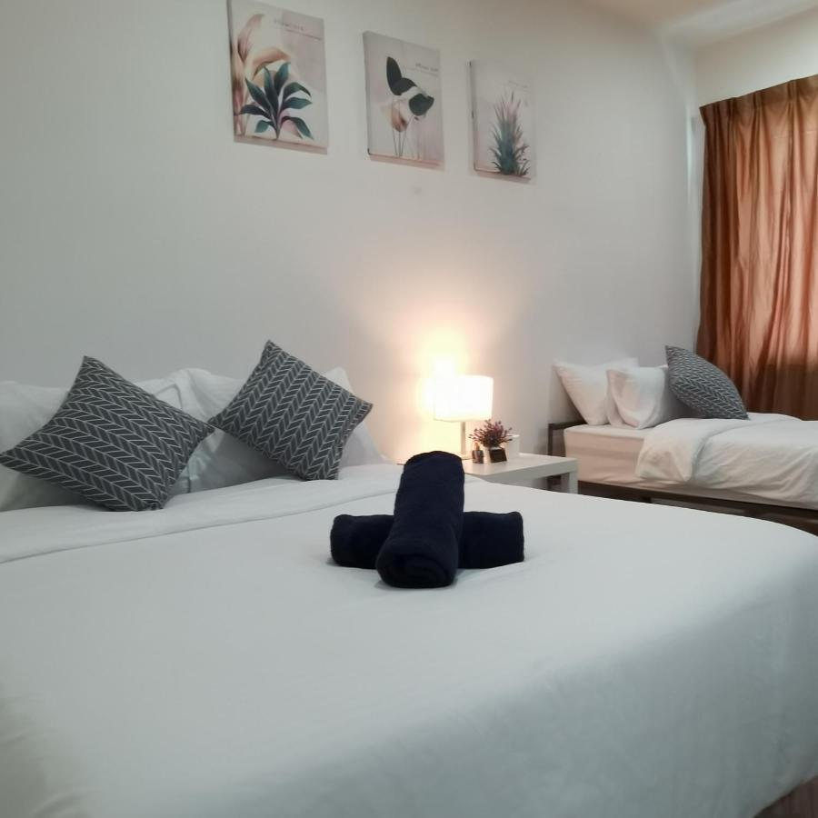 Alami Homestay Trefoil กัวลาเซอลาโงร์ ภายนอก รูปภาพ