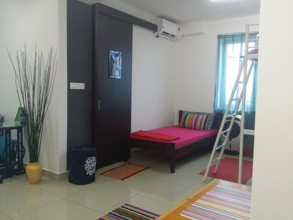 Alami Homestay Trefoil กัวลาเซอลาโงร์ ภายนอก รูปภาพ