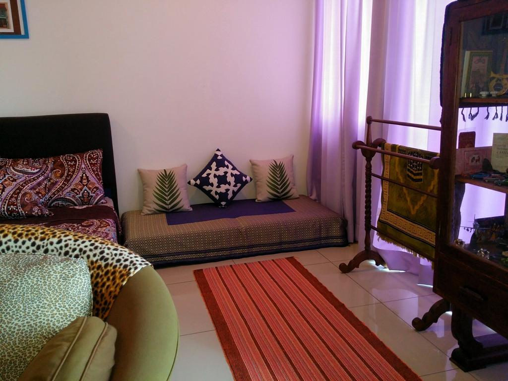 Alami Homestay Trefoil กัวลาเซอลาโงร์ ภายนอก รูปภาพ