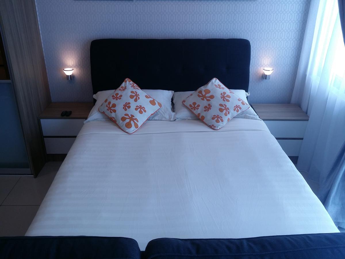 Alami Homestay Trefoil กัวลาเซอลาโงร์ ภายนอก รูปภาพ