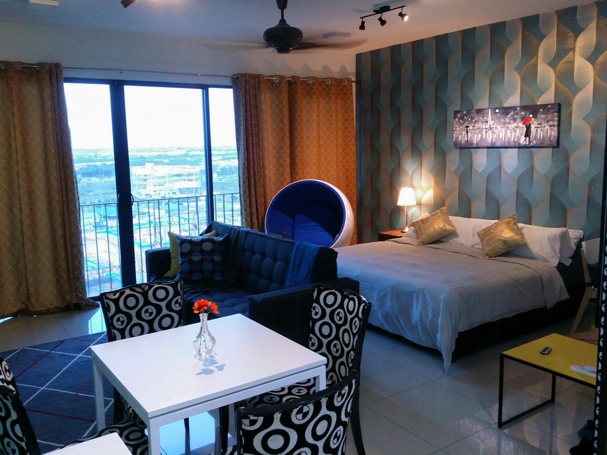 Alami Homestay Trefoil กัวลาเซอลาโงร์ ภายนอก รูปภาพ